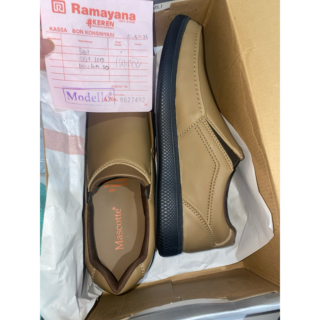 sepatu cowo ramayana brand mascotte