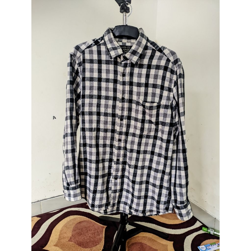 kemeja flanel uniqlo size L