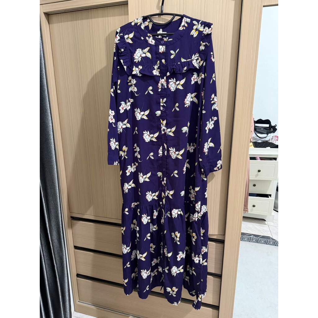 Preloved fixpose ish dress busui