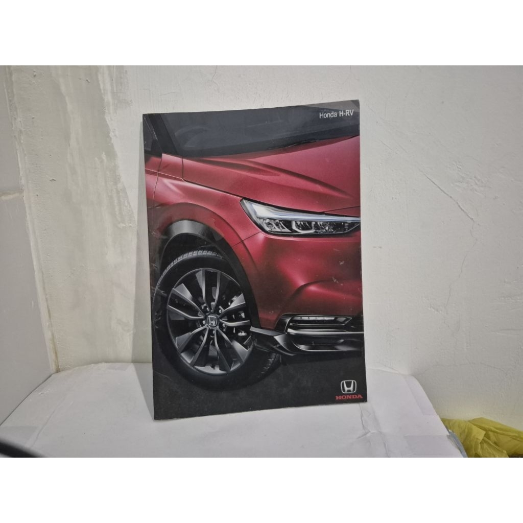 brosur katalog mobil honda hrv 2022 leaflet minus