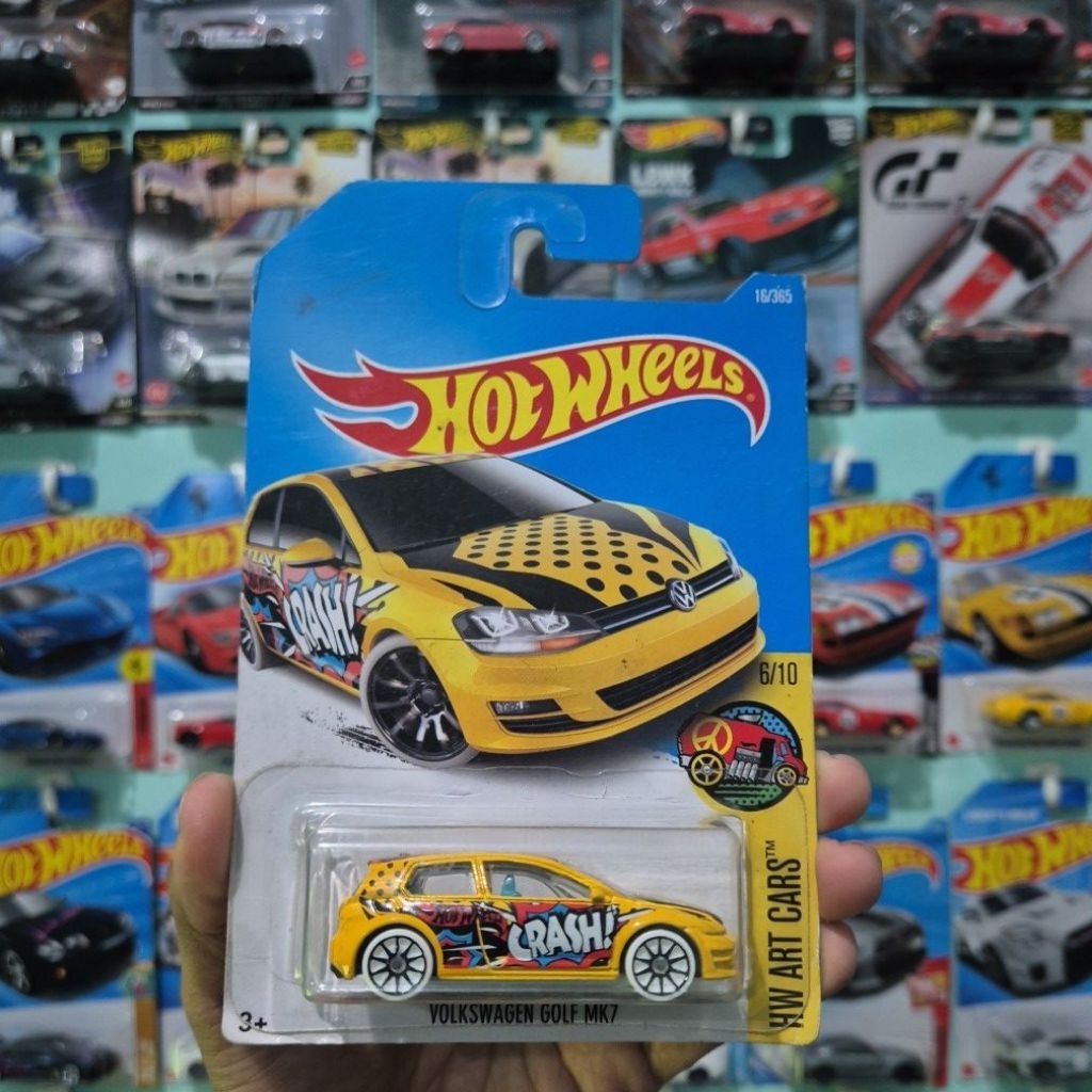 HOT WHEELS VOLKSWAGEN GOLF MK7 YELLOW
