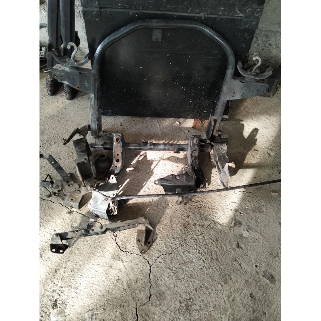 jungkit kabin canter/engsel kabin canter ps 125/110