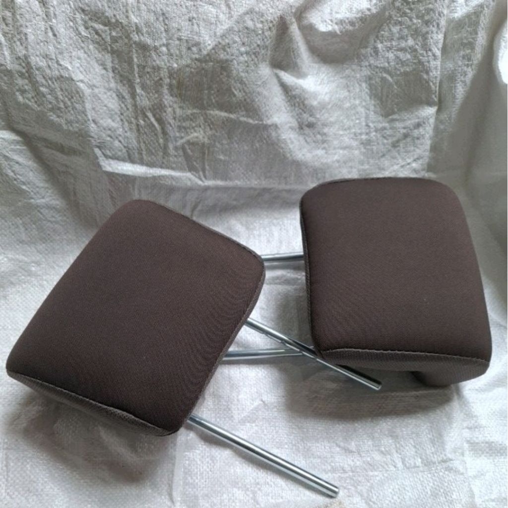 Headrest jok belakang avanza xenia sandaran kepala avanza xenia jok belakang