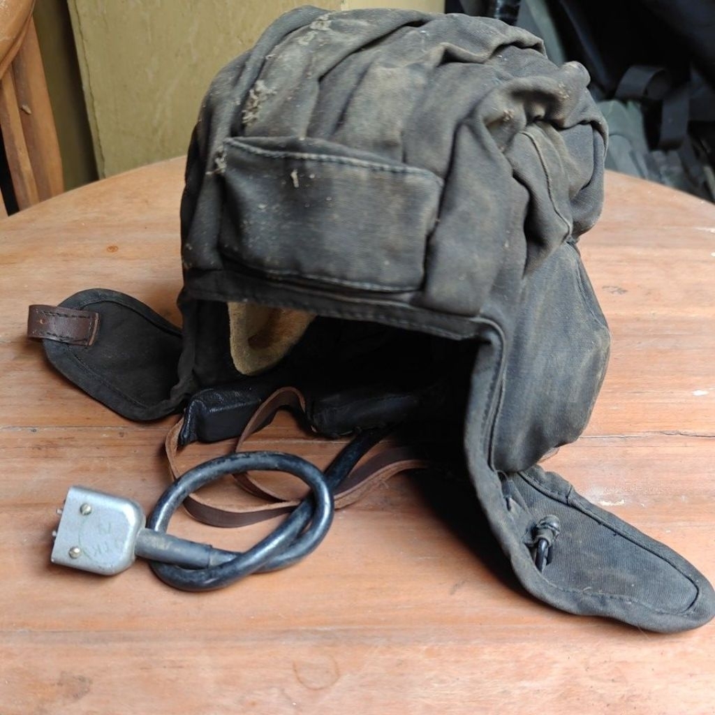 (Preloved) Tsh-4 Helm Tanker Russia WWII WW2 Cold War Era