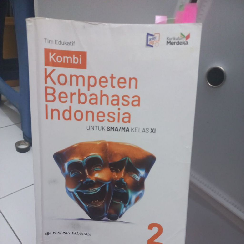 BUKU PRELOVED BAHASA INDONESIA (KOMBI KOMPETEN BERBAHASA INDONESIA) SMA/MA KELAS 11 KURIKULUM MERDEK
