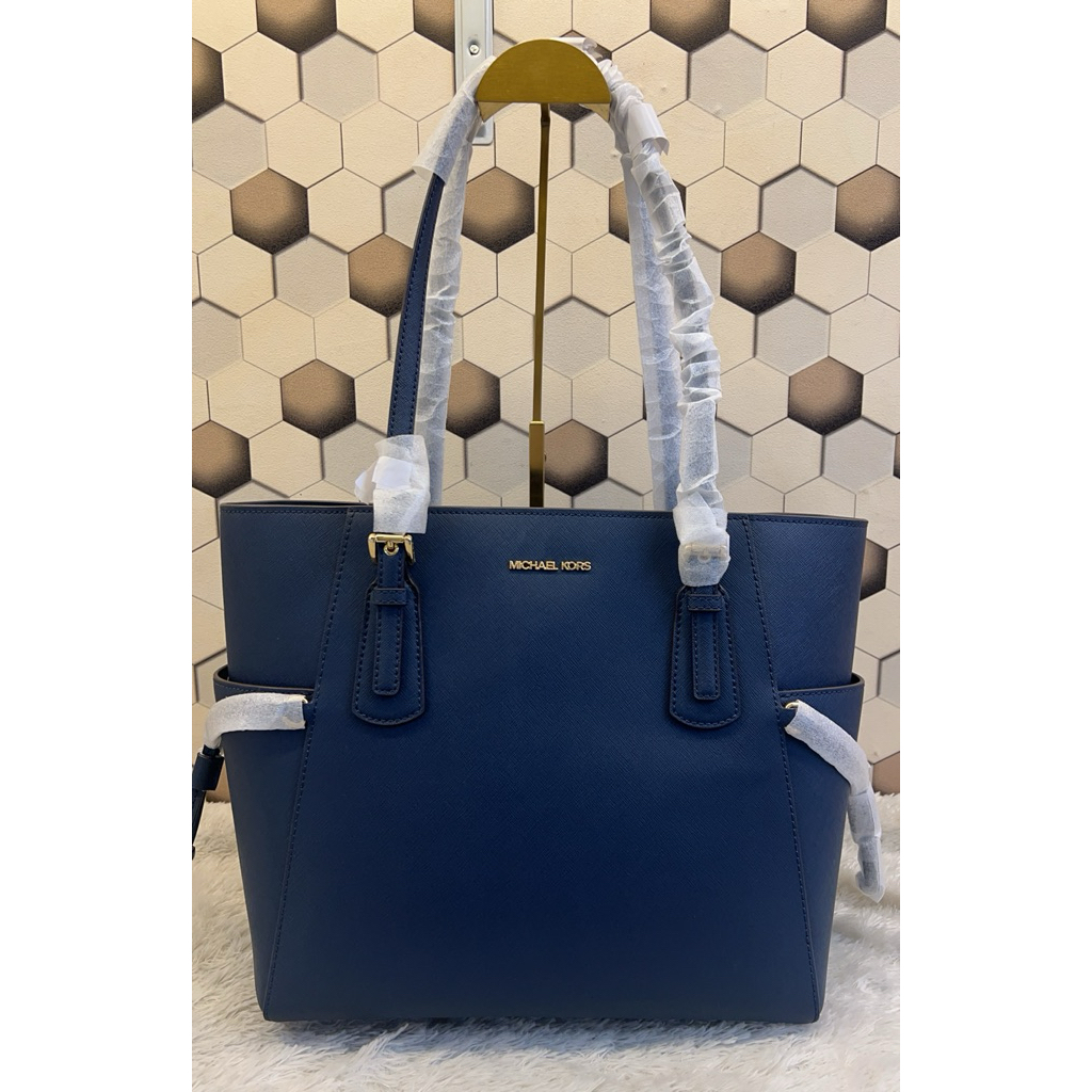 tote mk voyager nevy