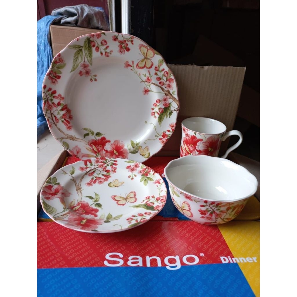 Dinner Set keramik Sango type Liana Red  isi 16 pcs
