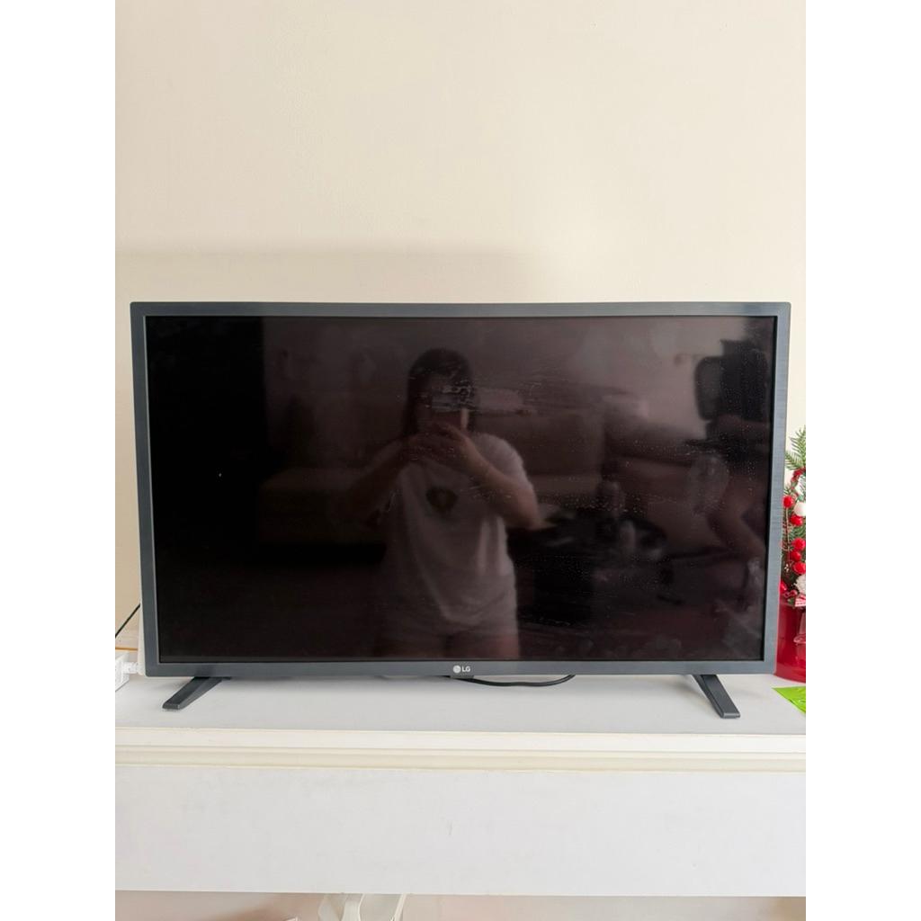 WTS LG 32LM630 - Smart TV 32” (second)