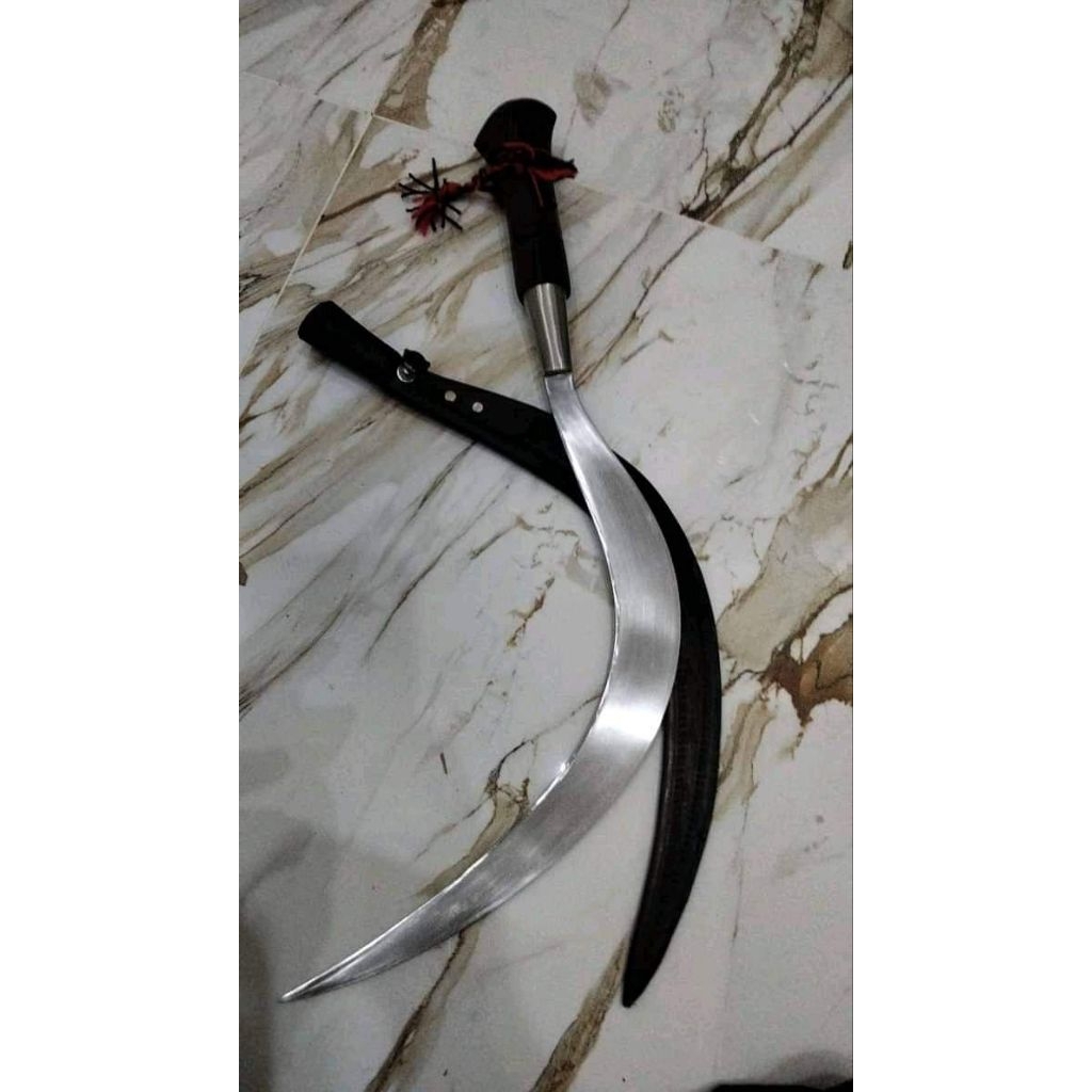 terlaris arit rumput asli Madura model bulu ayam ukuran 45cm fre sarung asli madura