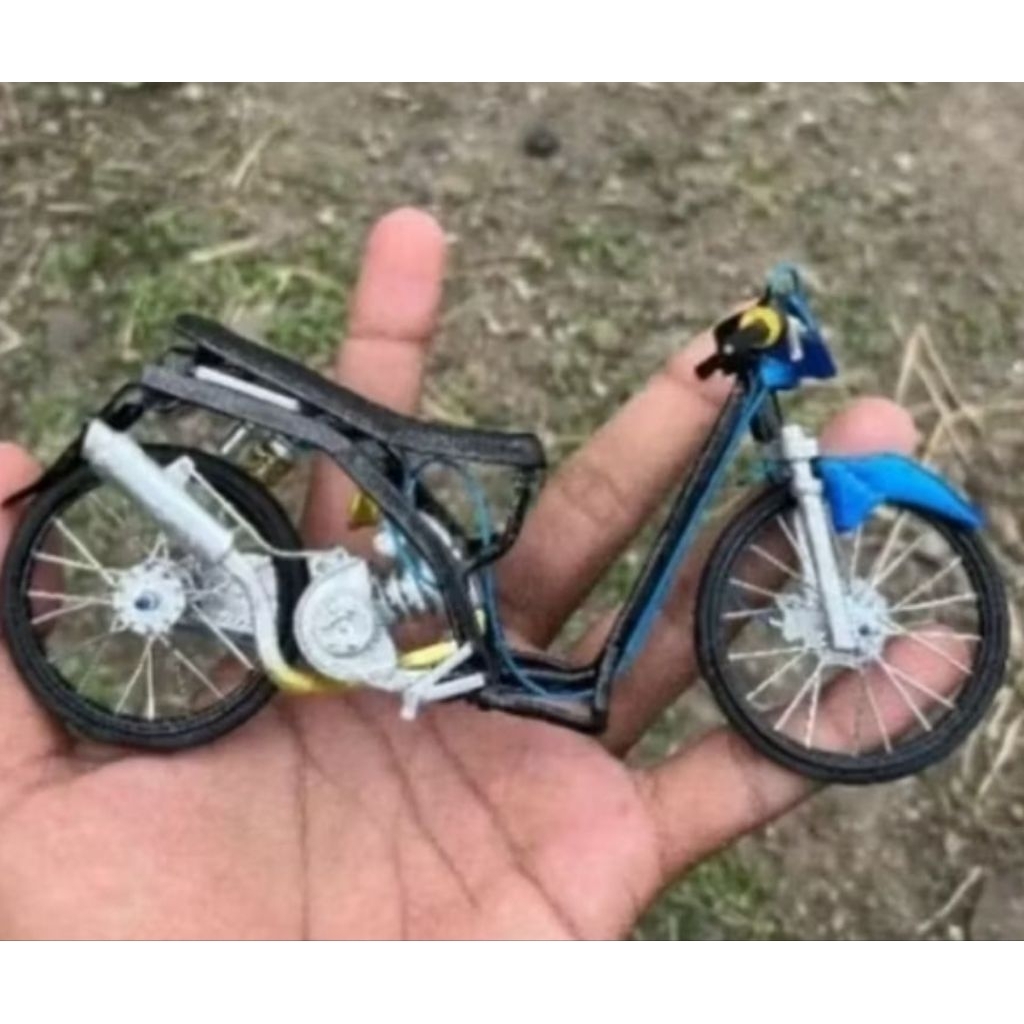 miniatur motor Honda Vario kzr 125 model drag bisa bongkar pasang