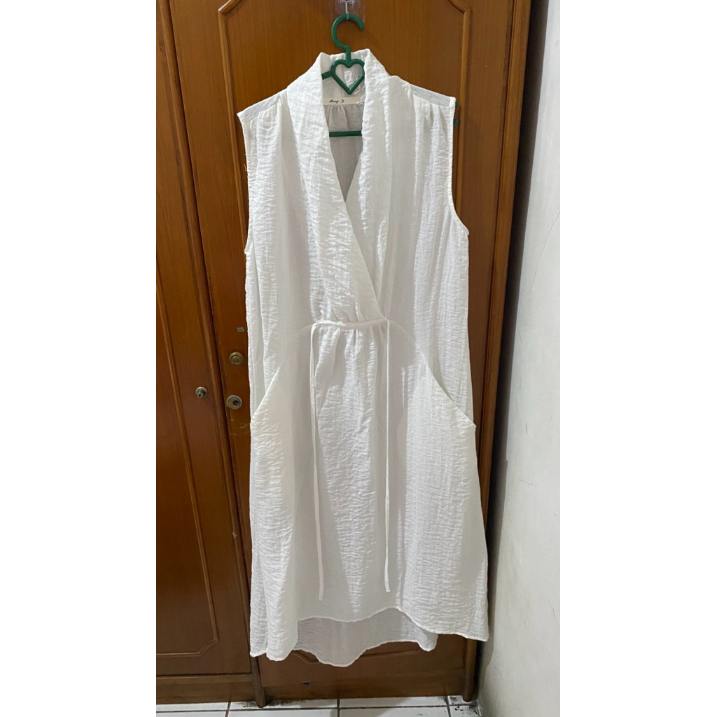 Dress Putih Wrinkle