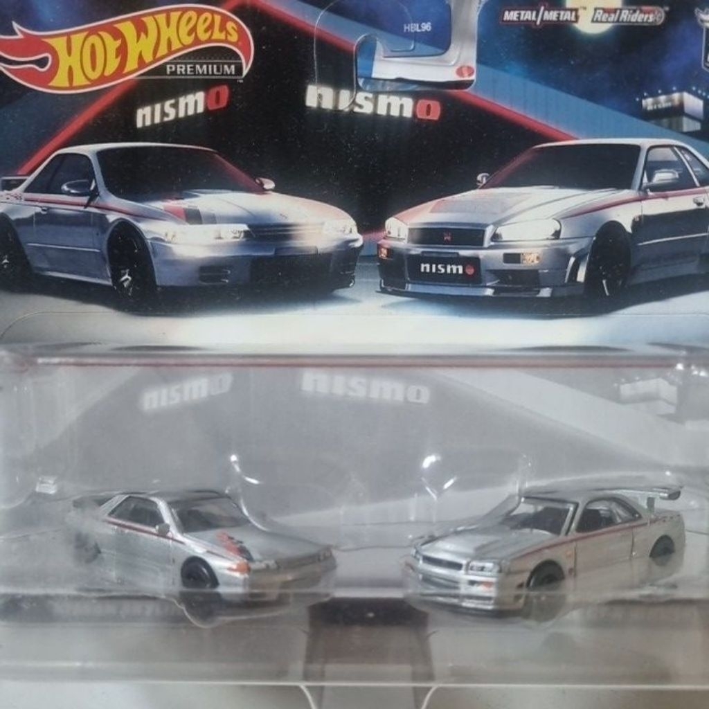 HotWheels Duo: Nissan Skyline GTR BNR  32 & BNR 34