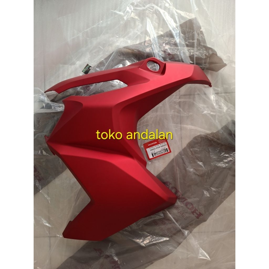 SAYAP KIRI ATAU GARNISH KIRI ADV 160 MERAH DOFF 64502-K0W-NA0ZG ATAU Cover Body Samping Kiri Depan M