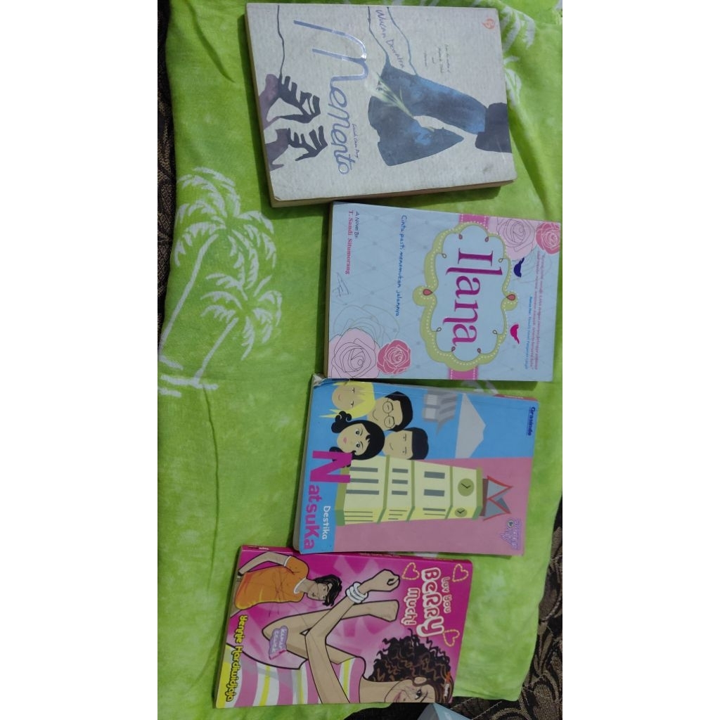 PRELOVED NOVEL ILANA, MOMENTO, NATSUKA, LUV YOU BERRY MUCY