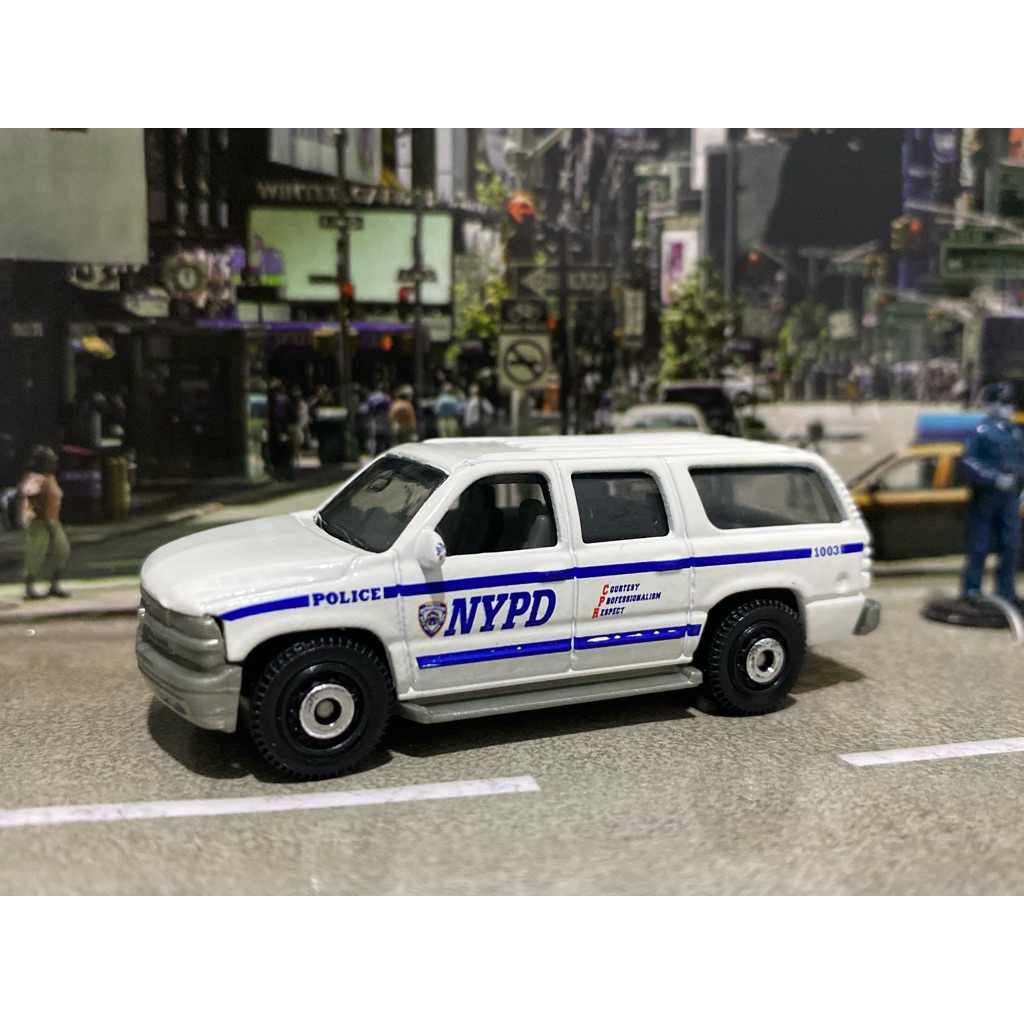 Matchbox 2000 Chevrolet Suburban NYPD Police Loose Giftpack
