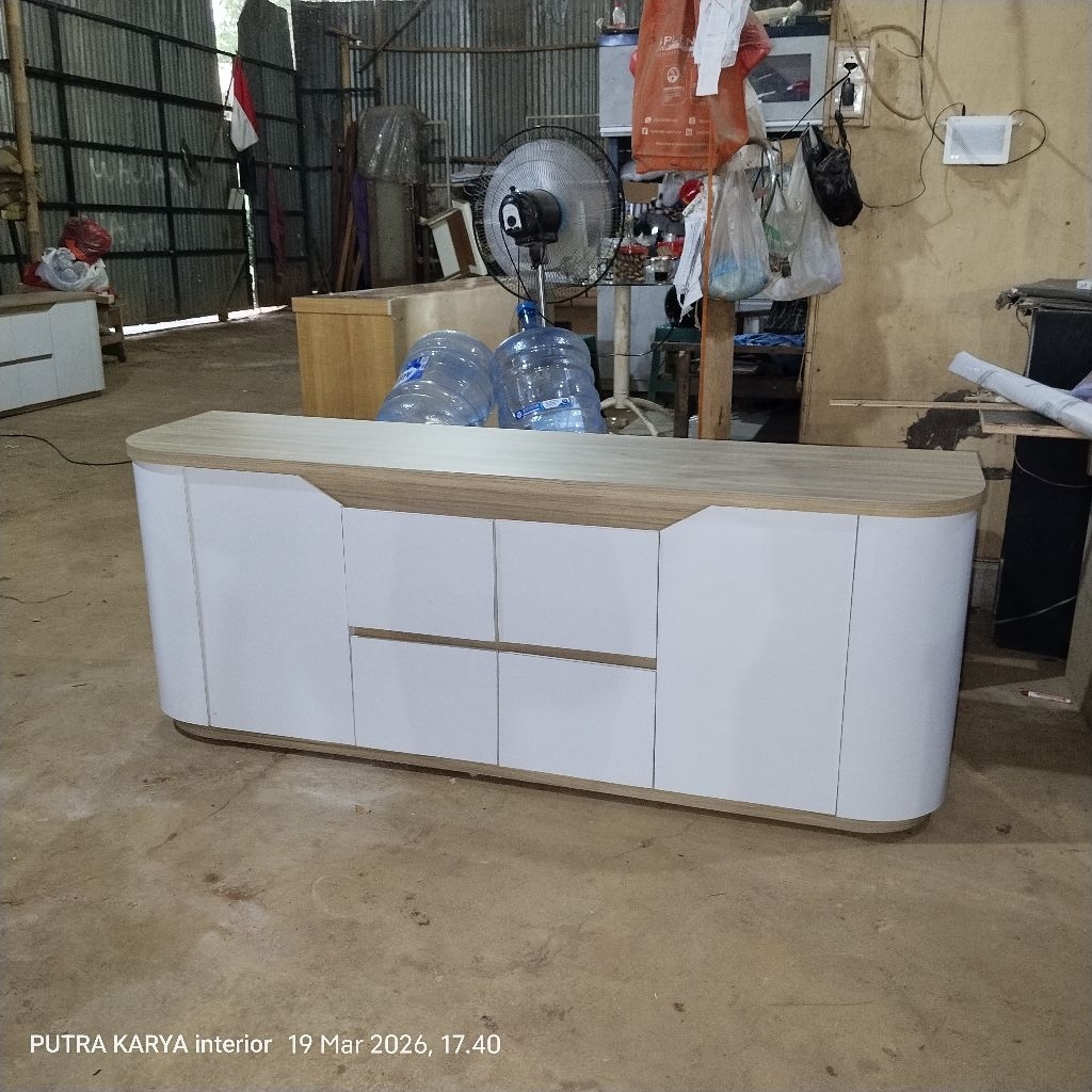 bufet tv hpl minimalis