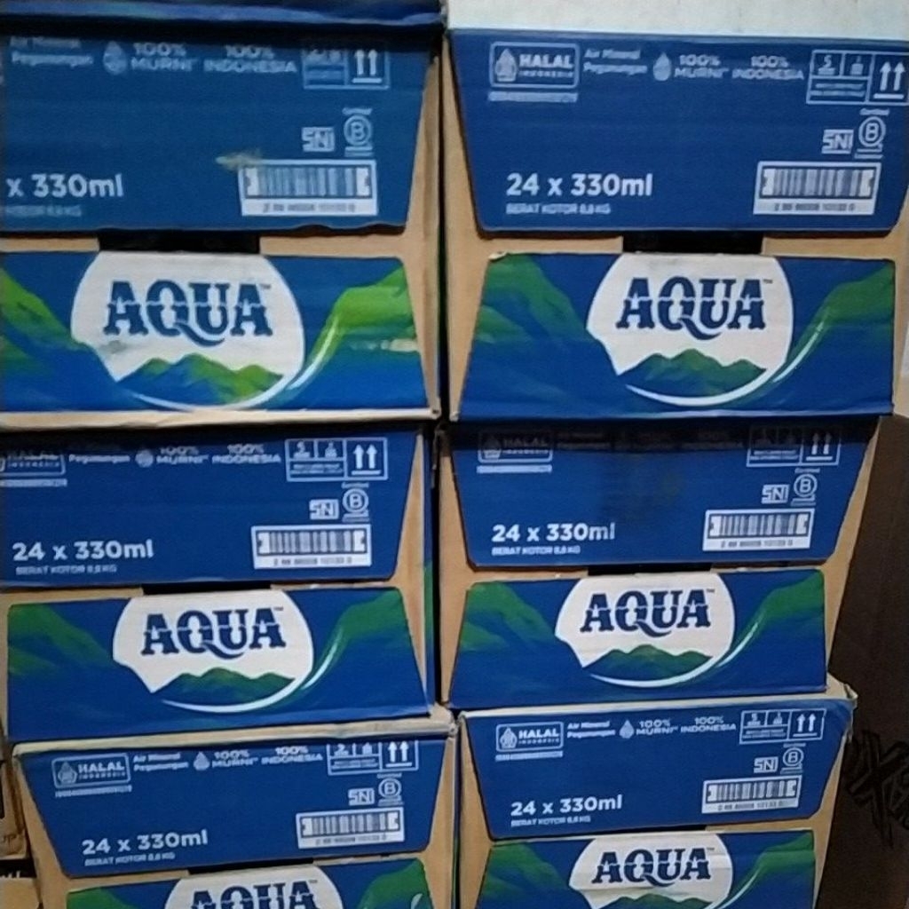 Air mineral Aqua botol mini 330ml karton