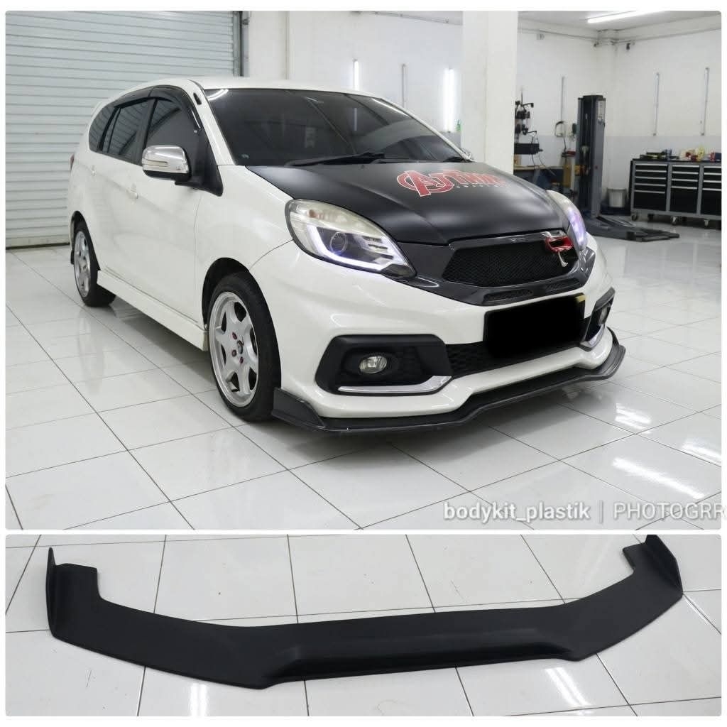 Front lips Mobilio RS black premium