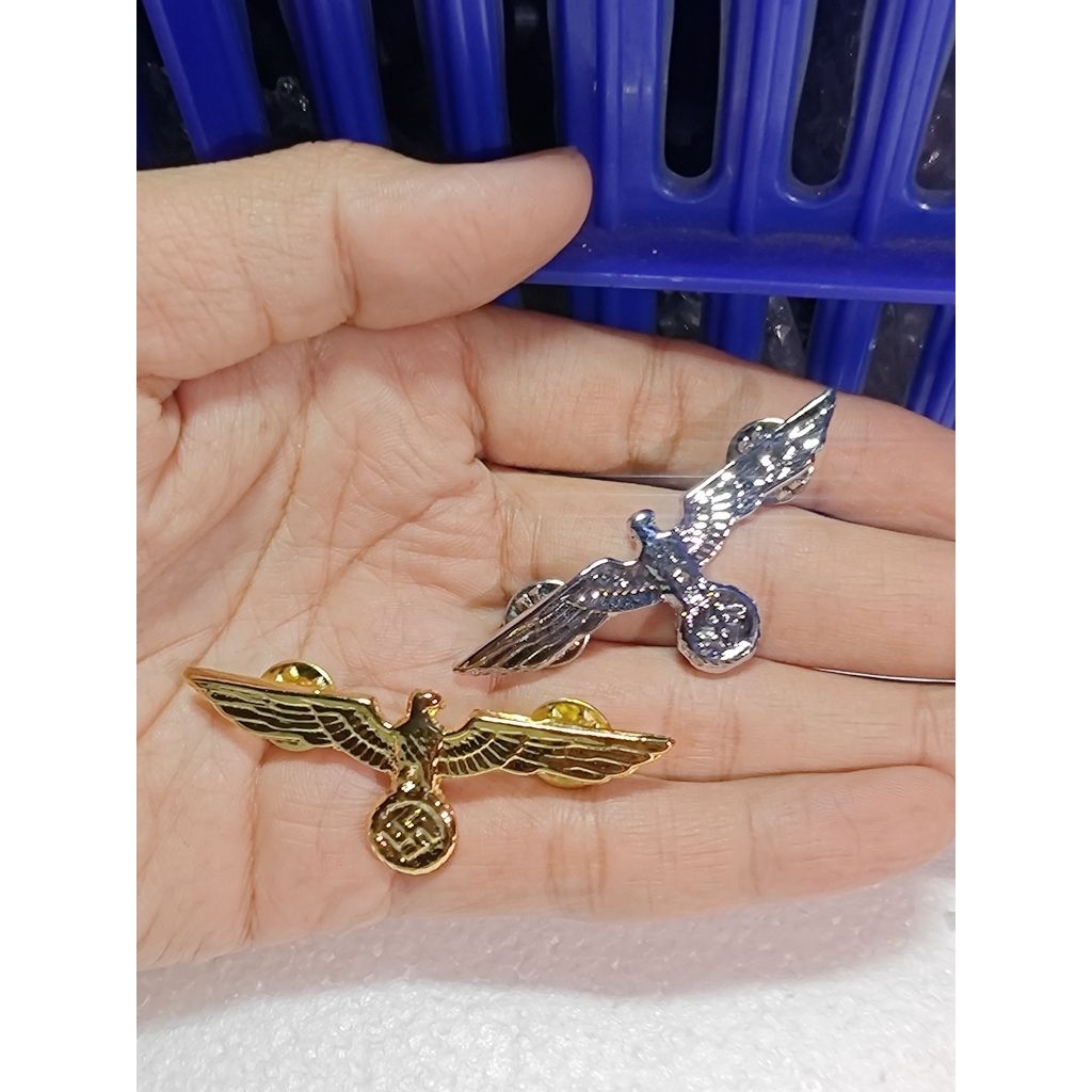 Pin Eagle WWII Reproduction untuk Visor Cap Wehrmacht Heer – Lencana Elang Jerman Gold & Silver Meta