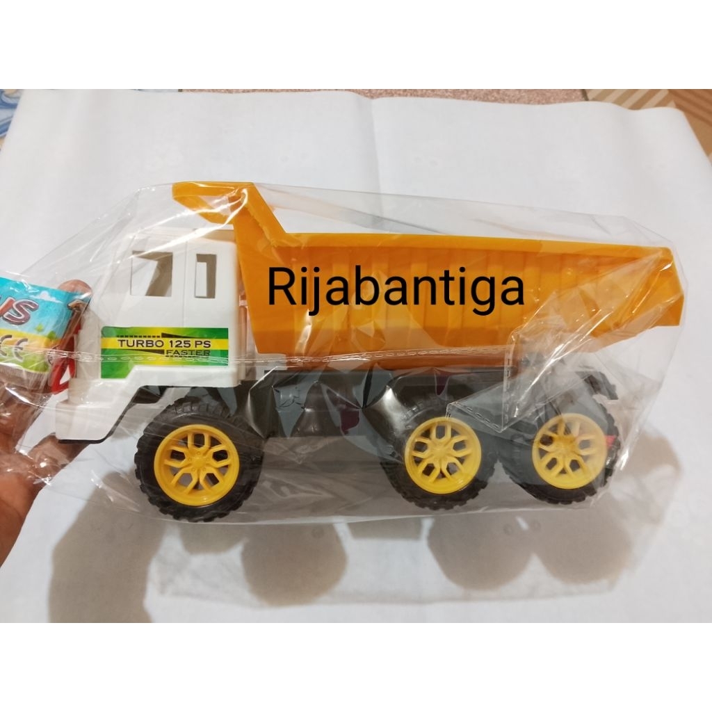 mainan mobil truck ttp 01 (warna random)