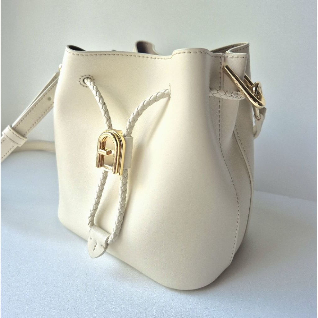 Furla Cross Body Bag Broken White Italian Leather Tas Selempang Kulit Asli Preloved Branded Bag 95% 