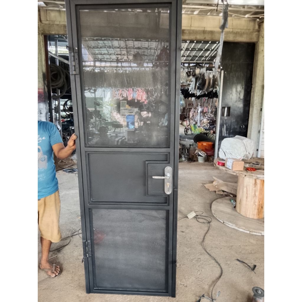 pintu besi plat lubang 2mm anti karat