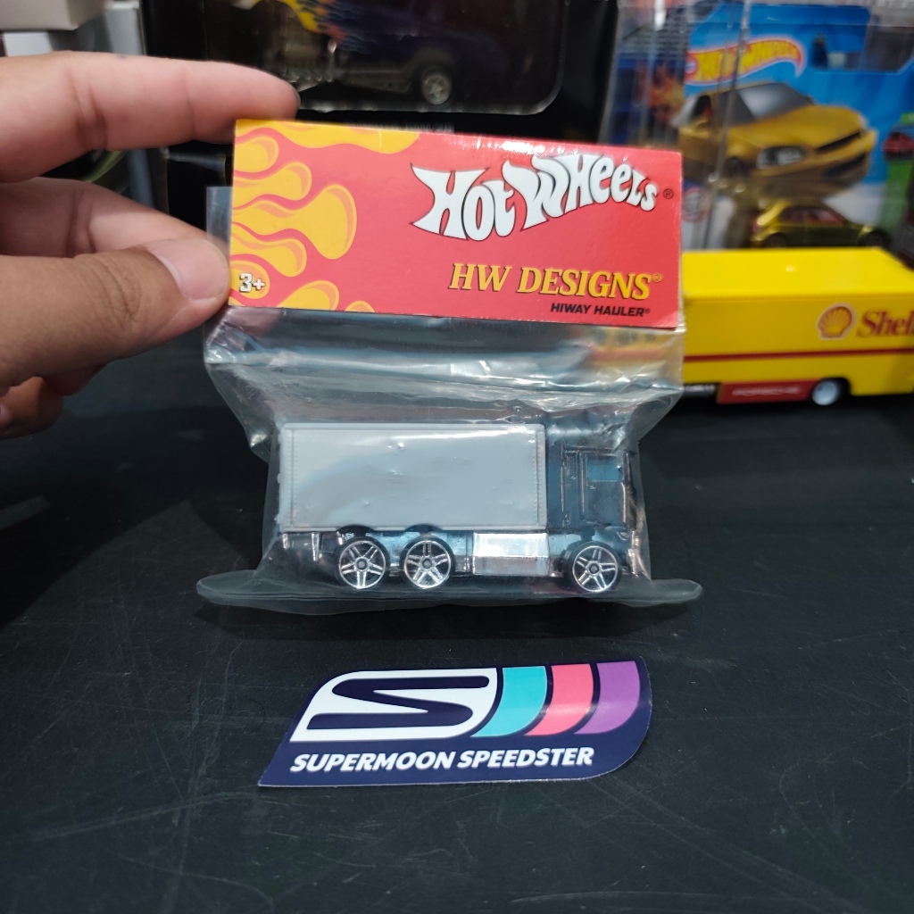 Hot Wheels Hw Designs Hiway Hauler