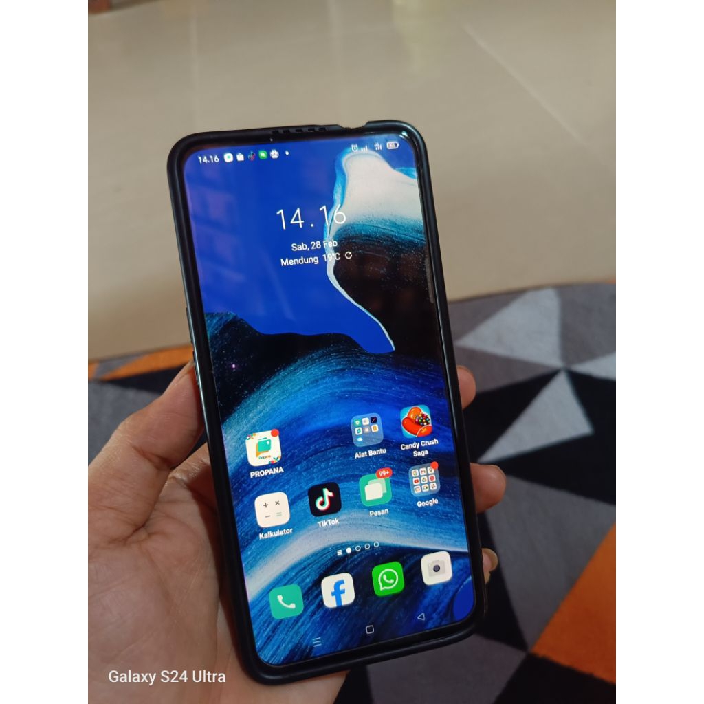 oppo reno 2 sirip hiu