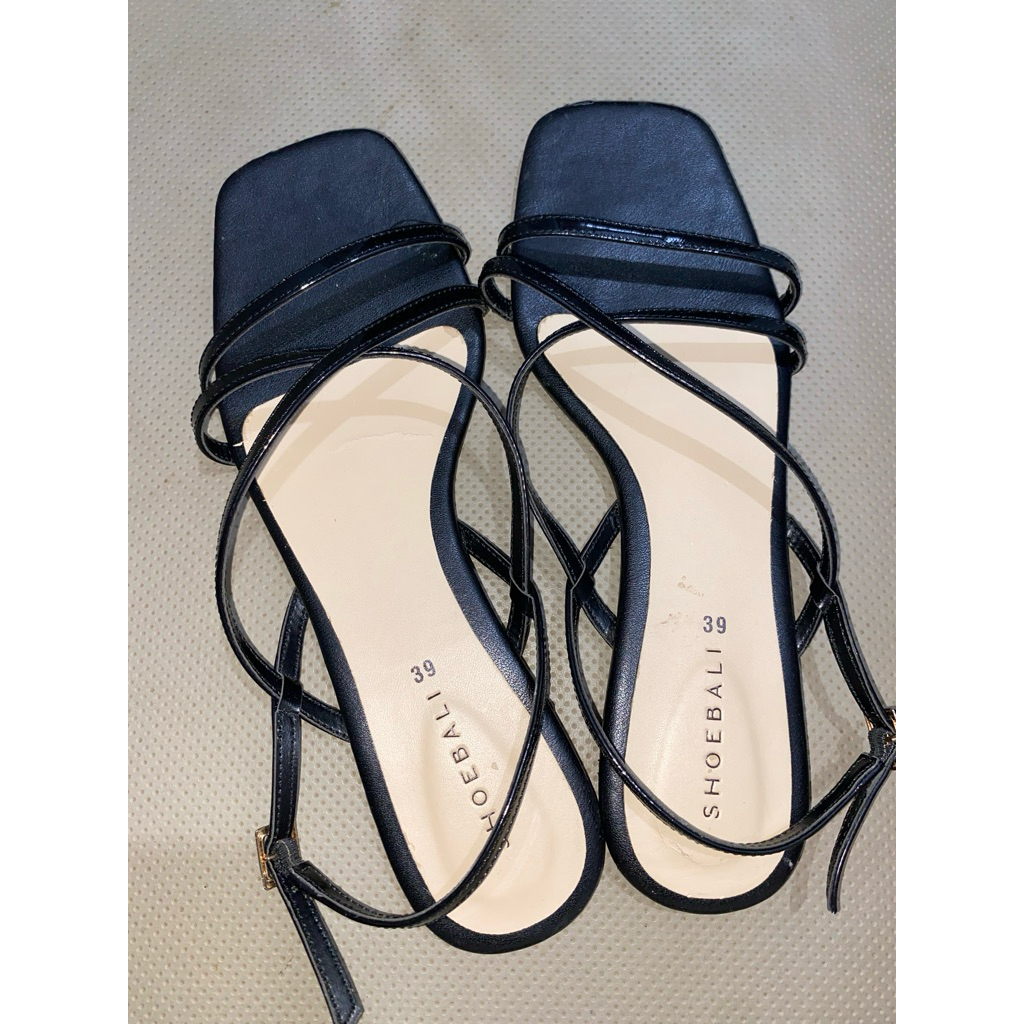 PRELOVED SANDAL SHOEBALI