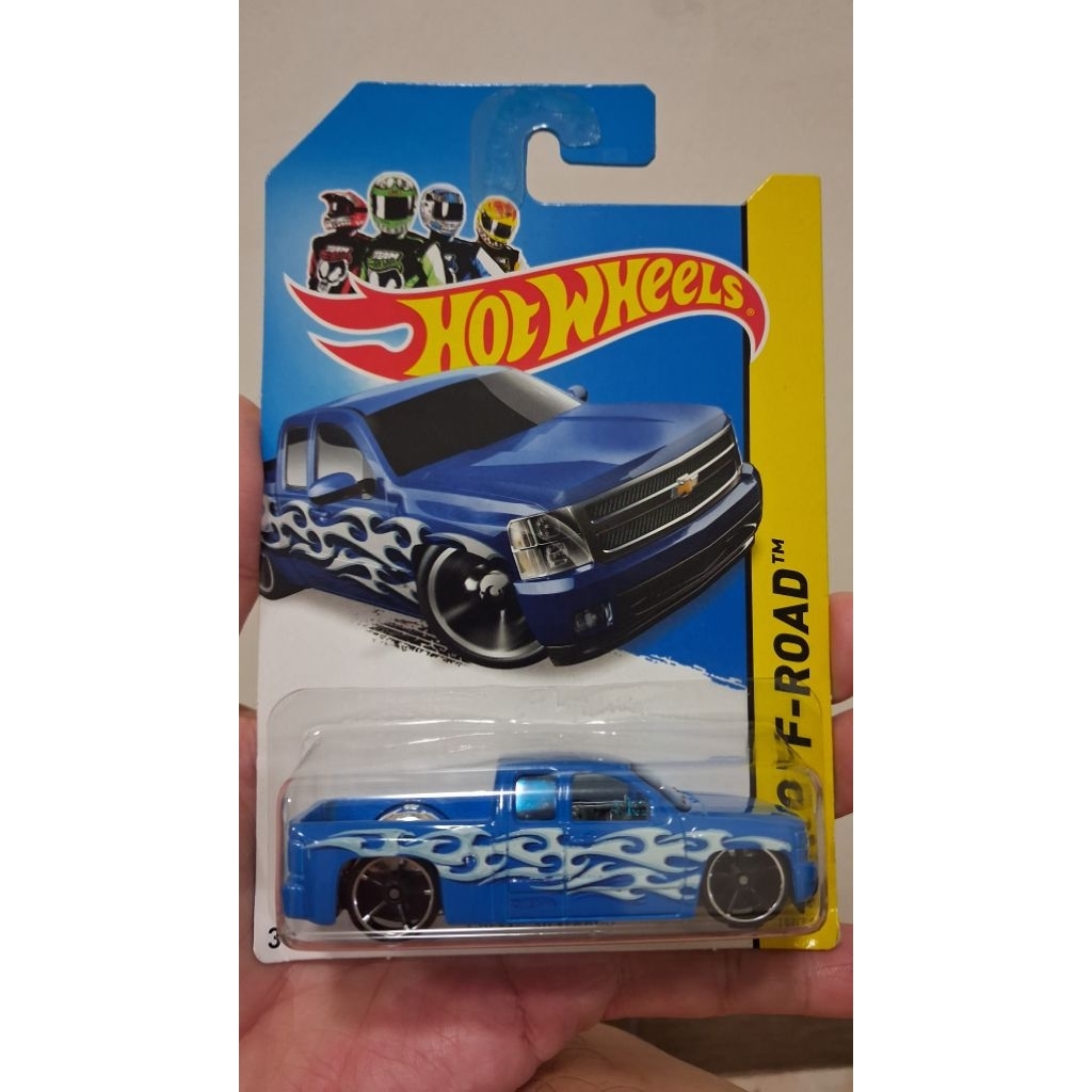Hot Wheels CHEVY SILVERADO