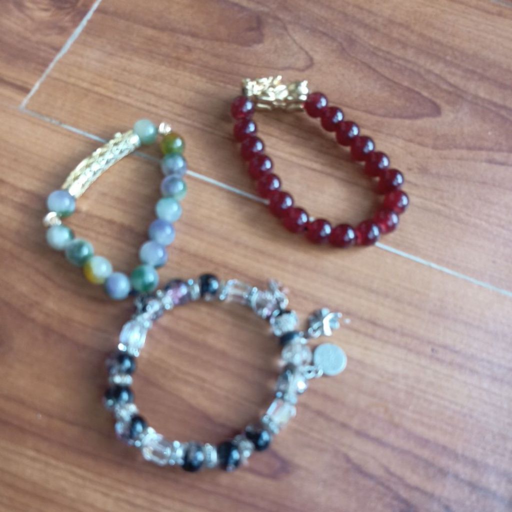 gelang batu asli kalimantan