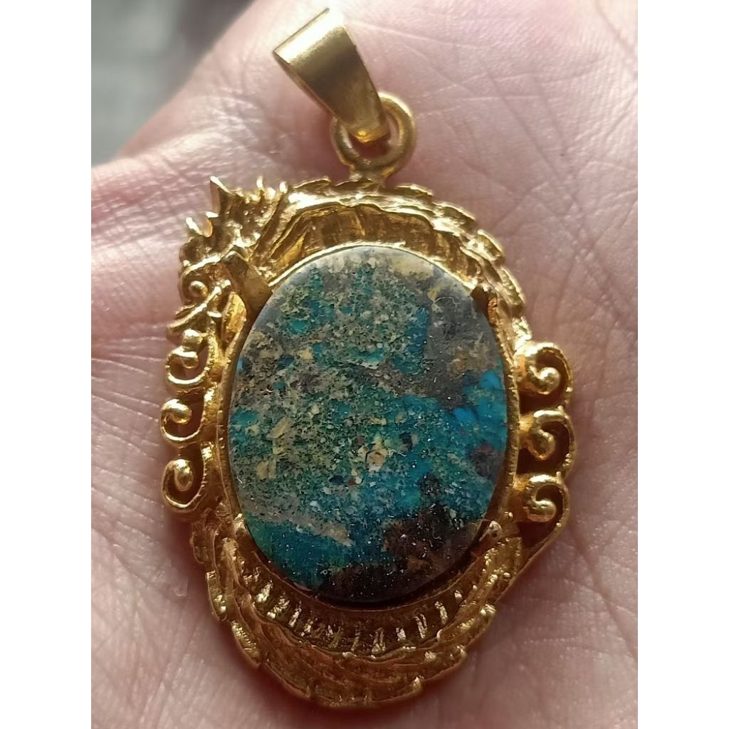 liontin batu pirus Persia lawasan