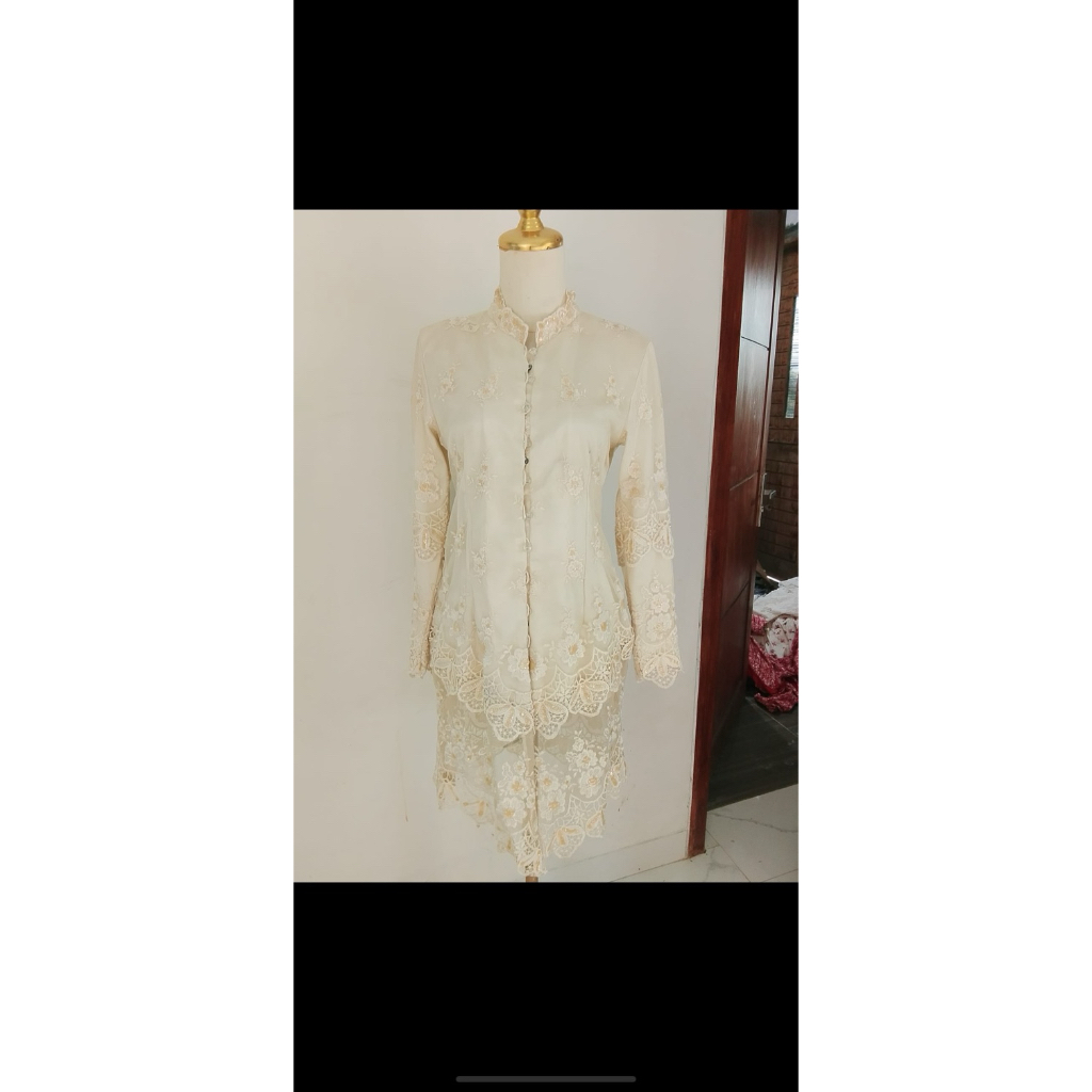 kebaya bordir renda