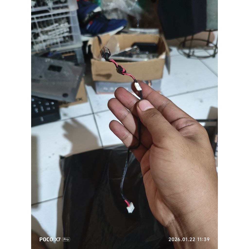 port charger laptop Lenovo g475 g470 ori
