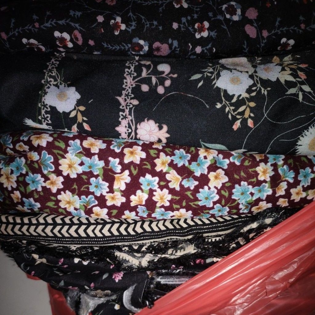 kain armanisilky motif bunga motif tumpal motif abstrak maxmara motif bunga motif tumpal kain celana