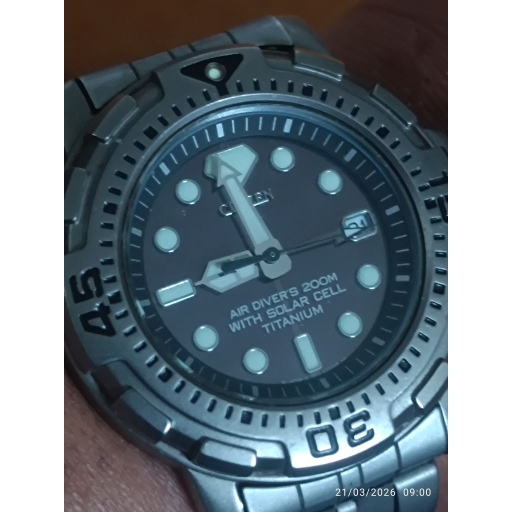citizen air diver solar titanium 200m