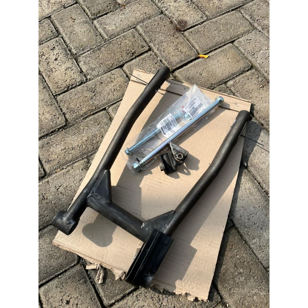 Arm Arem Swing arm handmade Nganjuk model oval tebal 4mm PNP CB GL 100 GLMAX PRO MEGAPRO