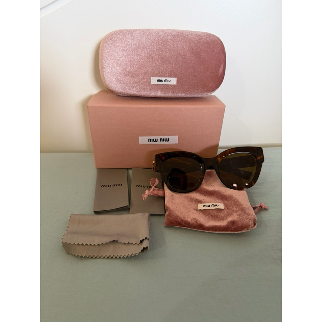 sunglasses miu miu