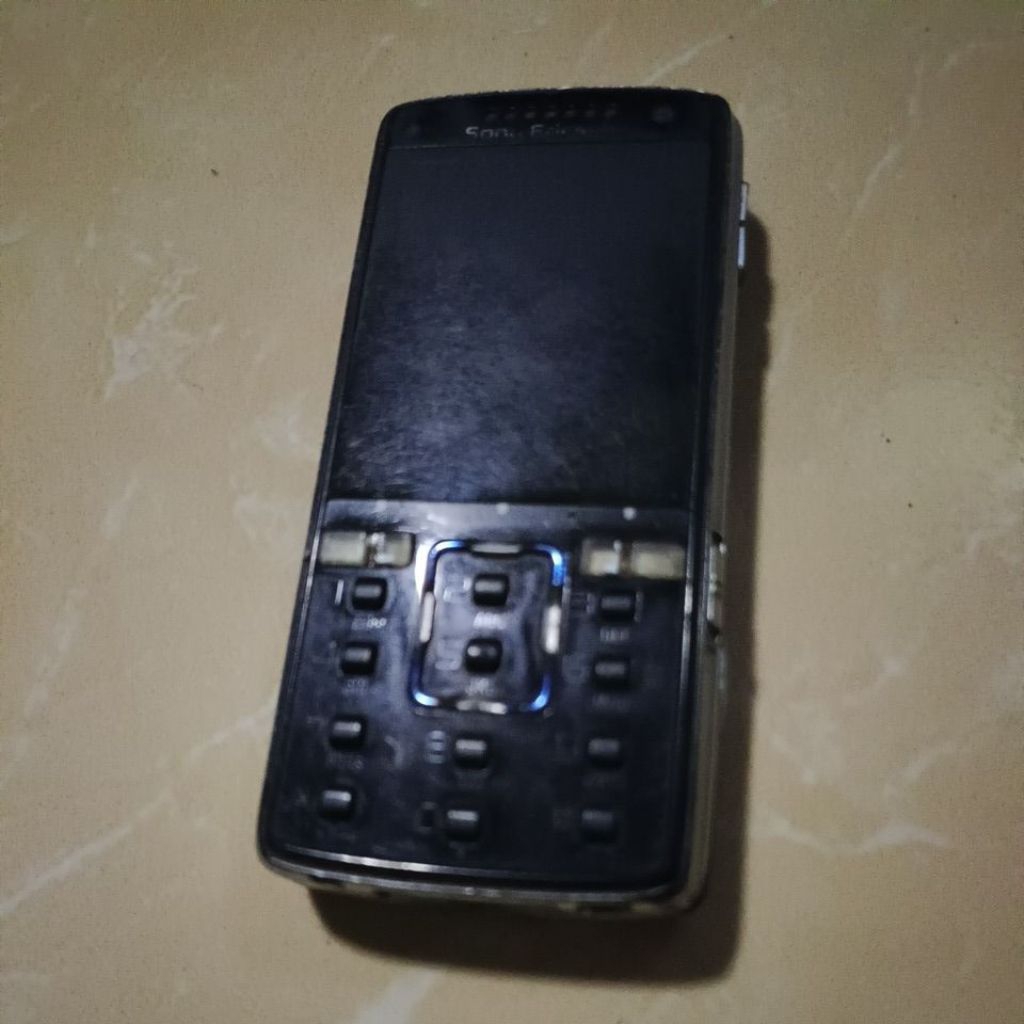 Sony Ericsson K850i bahan/gambling
