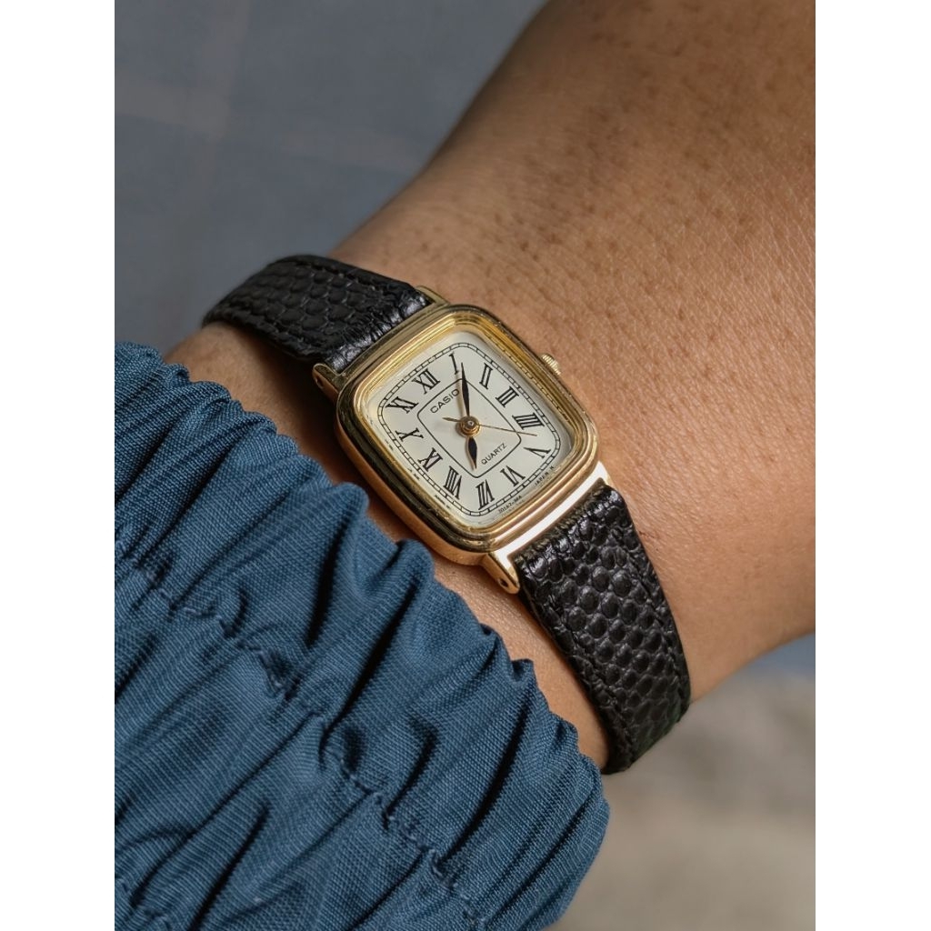 90's Casio Roman Tank LQ-356