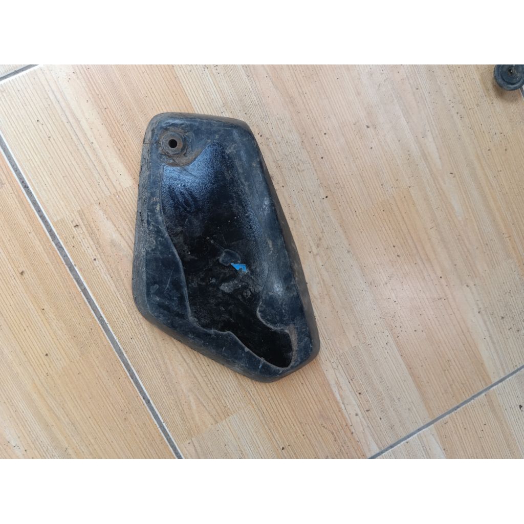 tutup aki sebelah rc100