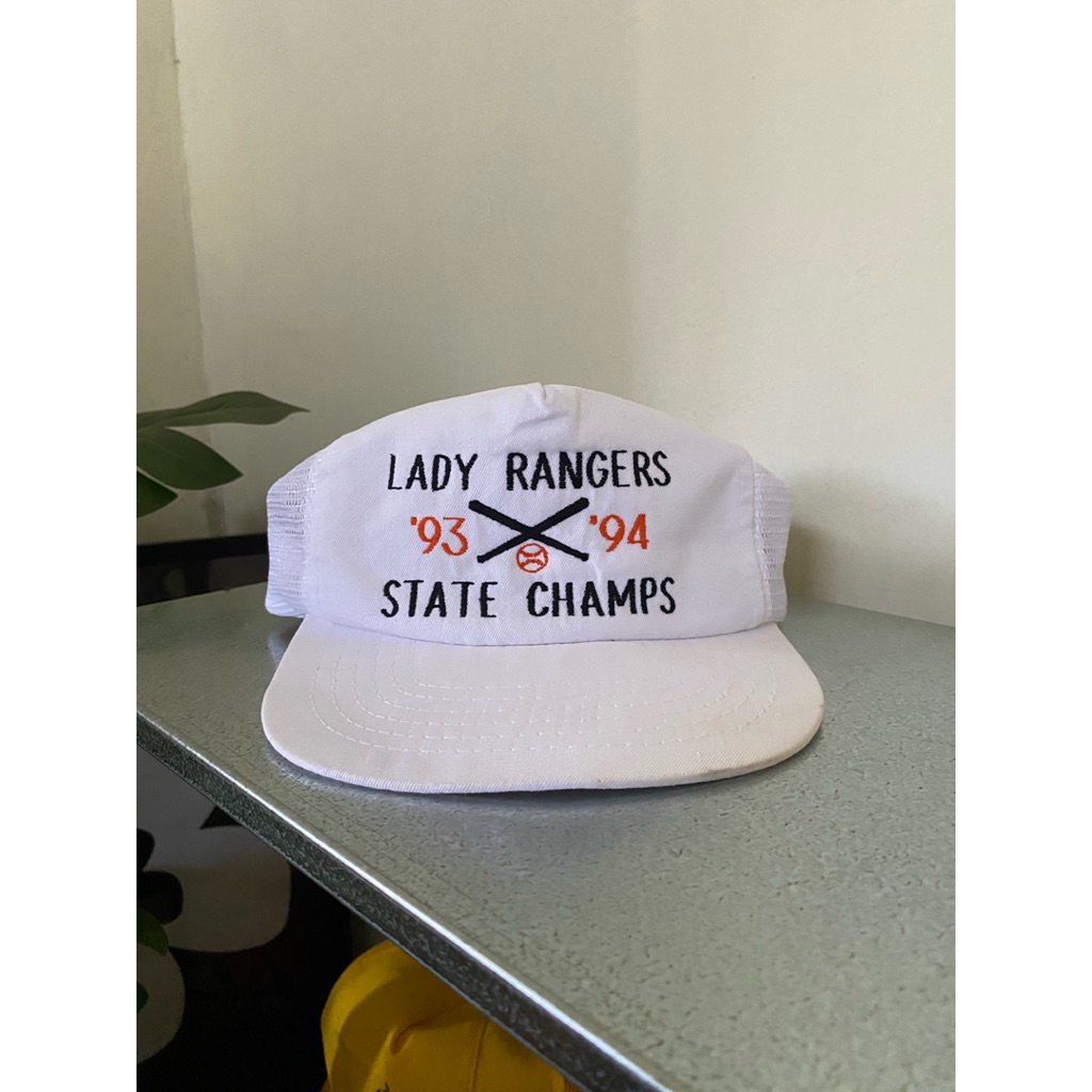 topi vintage trucker