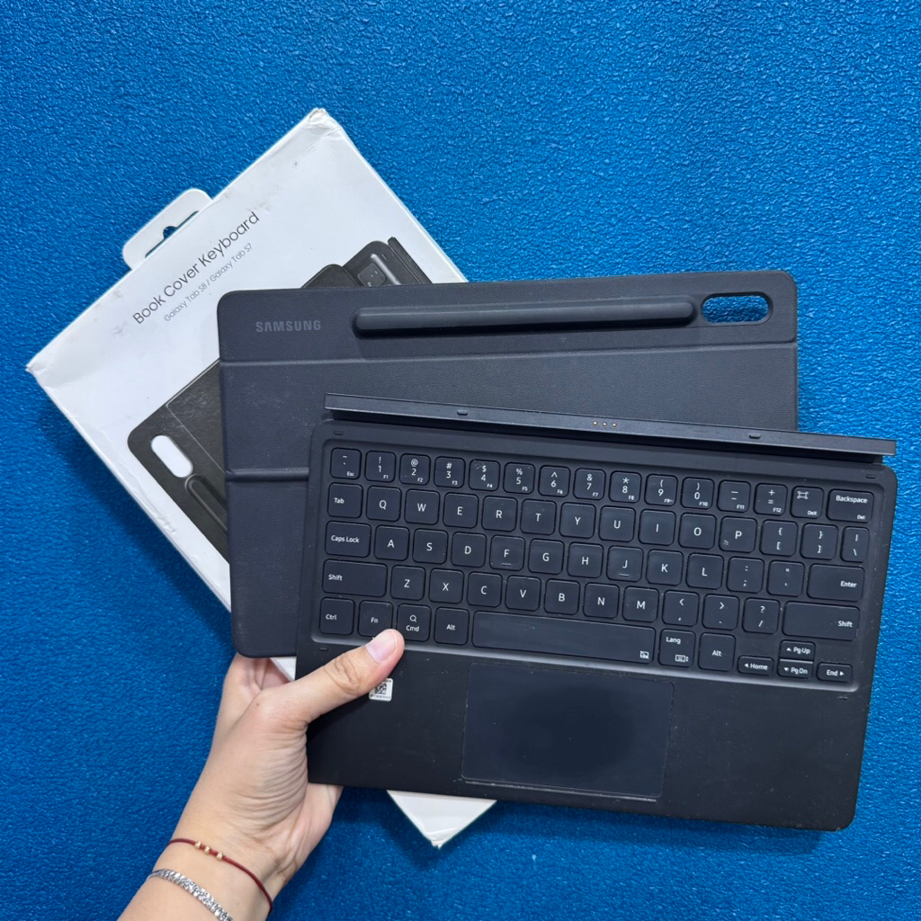 Bookcover keyboard original samsung tab s8/s7 second bekas pakai