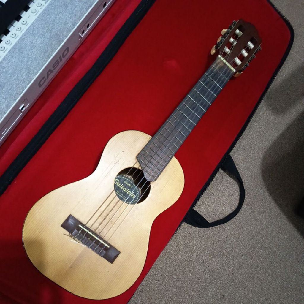 Yamaha guitalele GL-1