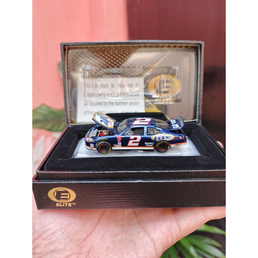 Diecast Nascar Action Elite RCCA Rusty Wallace #2 Miller Lite 2001 Ford Taurus Elite 1 of 1104 1/64 