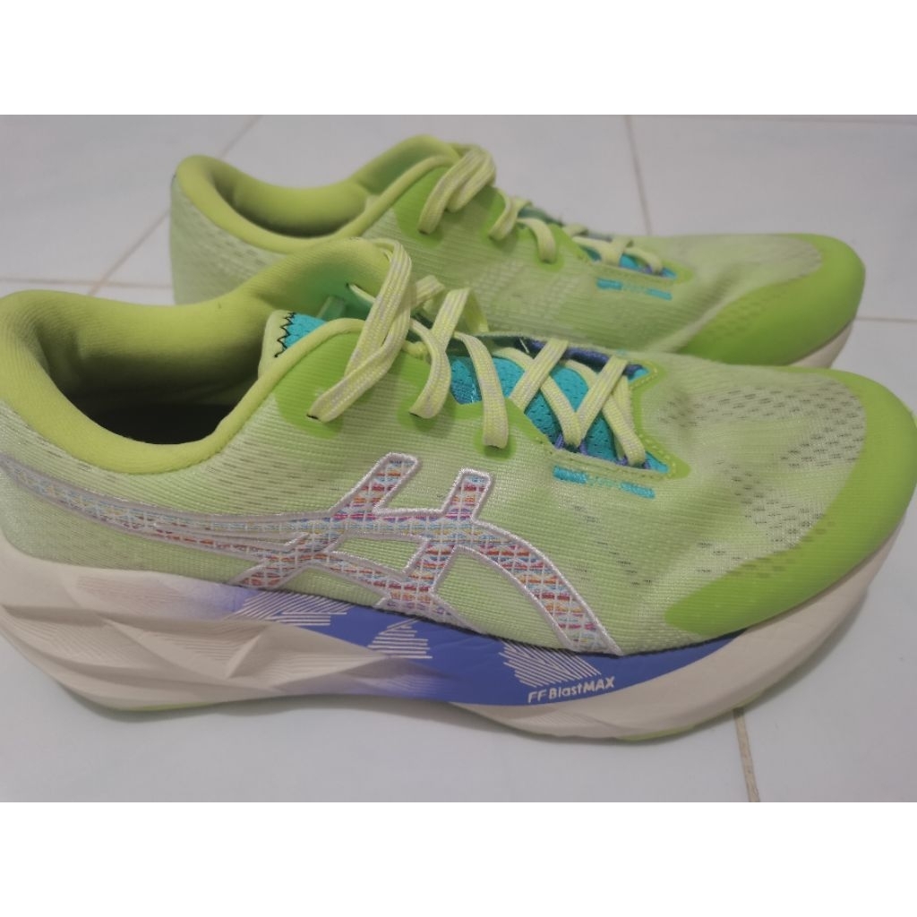 asics novablast 5 tokyo like new