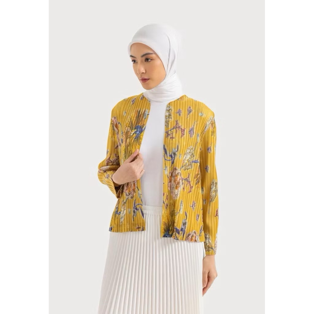 new rona outer ria miranda pleats series