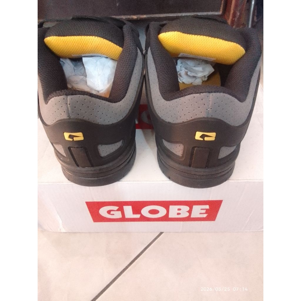 Globe Agent skate shoes
