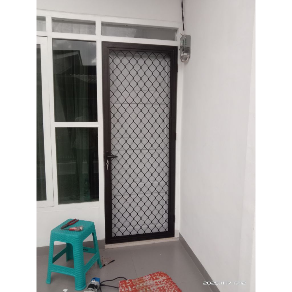 Pintu rang Aluminium anti nyamuk / serangga