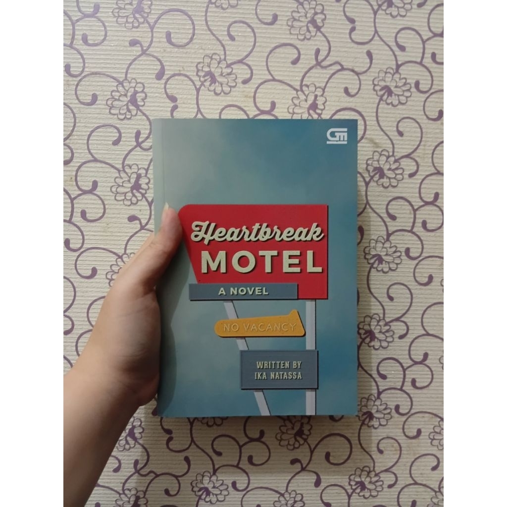 Preloved Buku Novel Heartbreak Motel Ika Natassa Original (read desc)